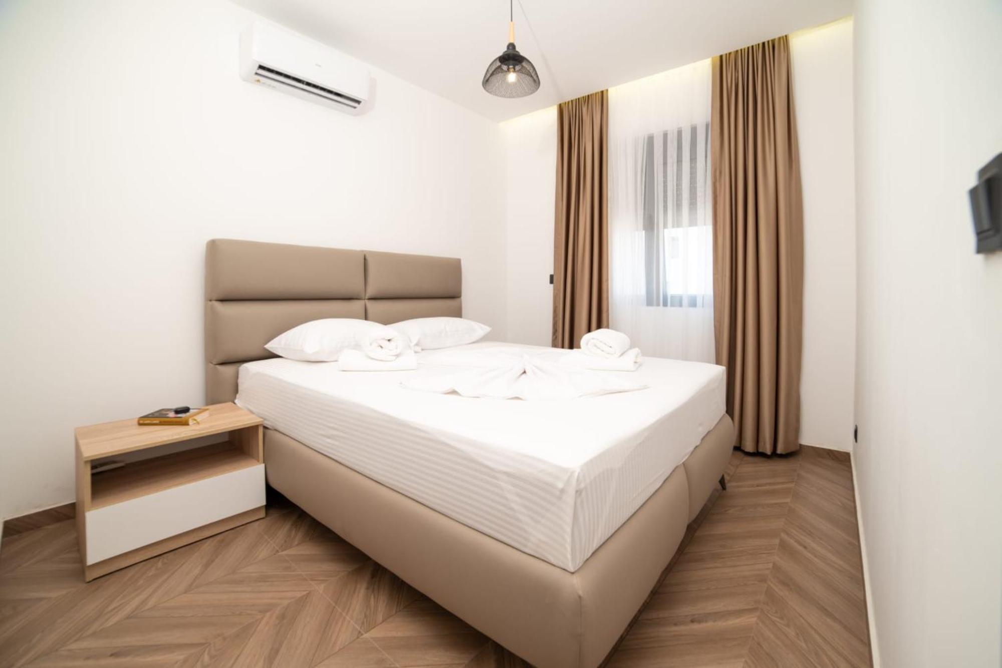 Akar Hotel Ulcinj Buitenkant foto