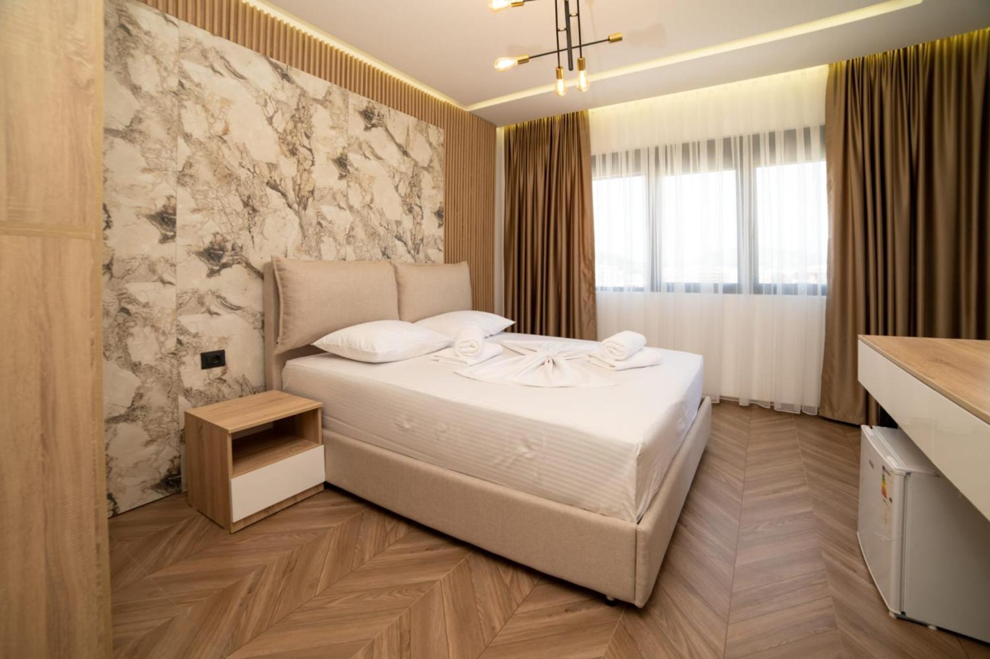 Akar Hotel Ulcinj Buitenkant foto