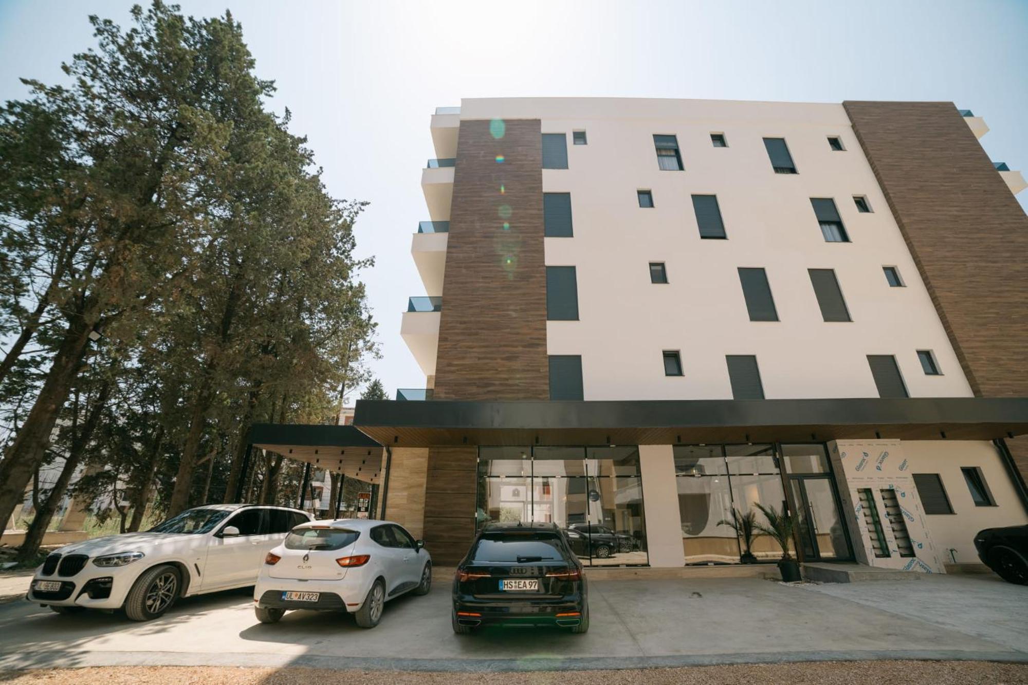 Akar Hotel Ulcinj Buitenkant foto